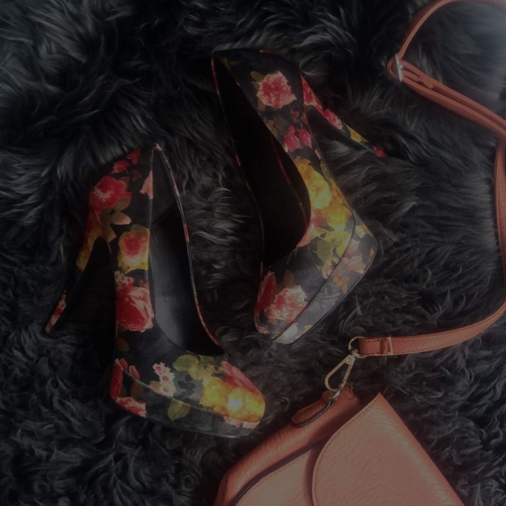 floral shoe